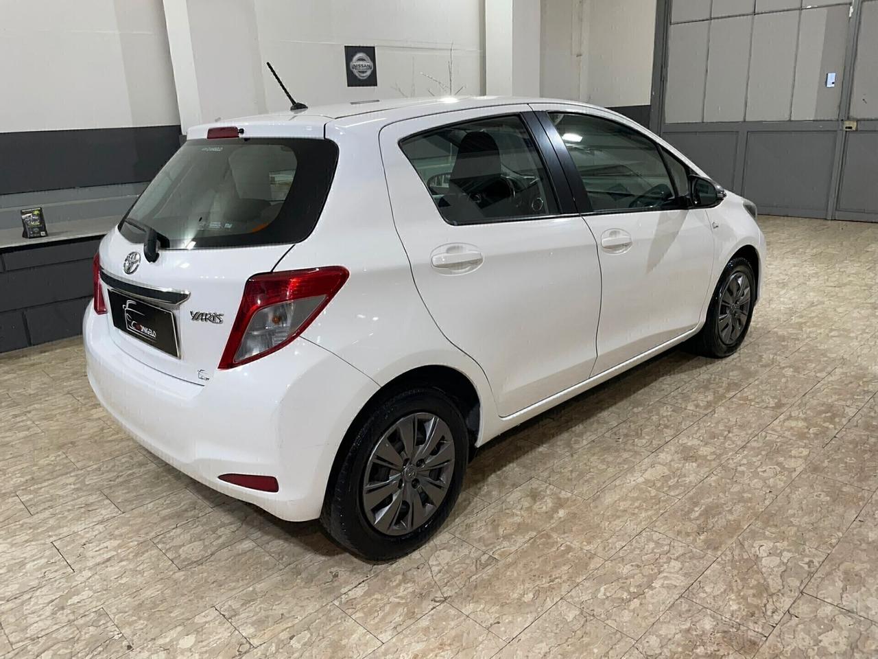 Toyota Yaris 1.0 5 porte Lounge