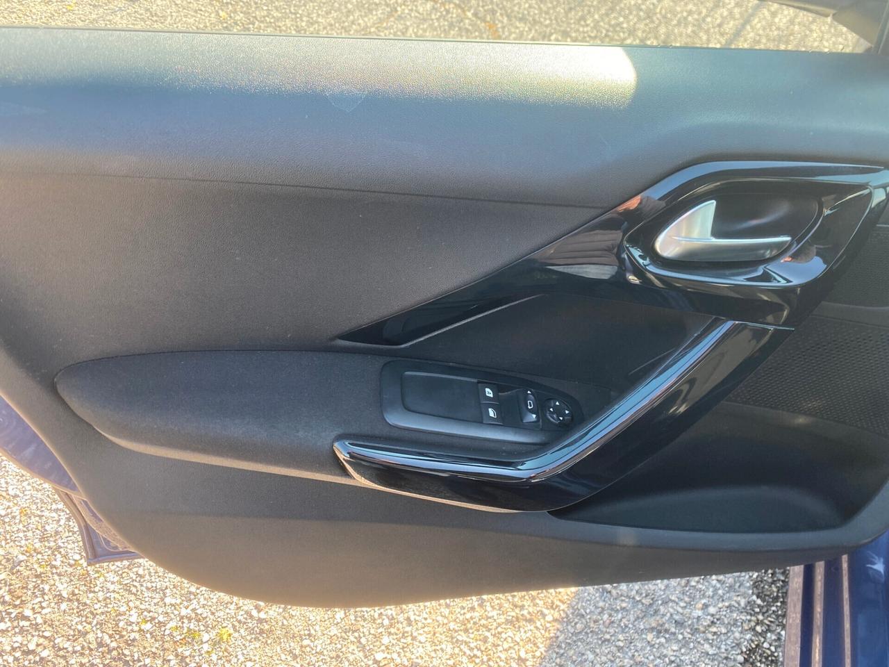 Peugeot 208 1.4 HDi 68 CV 5 porte Active