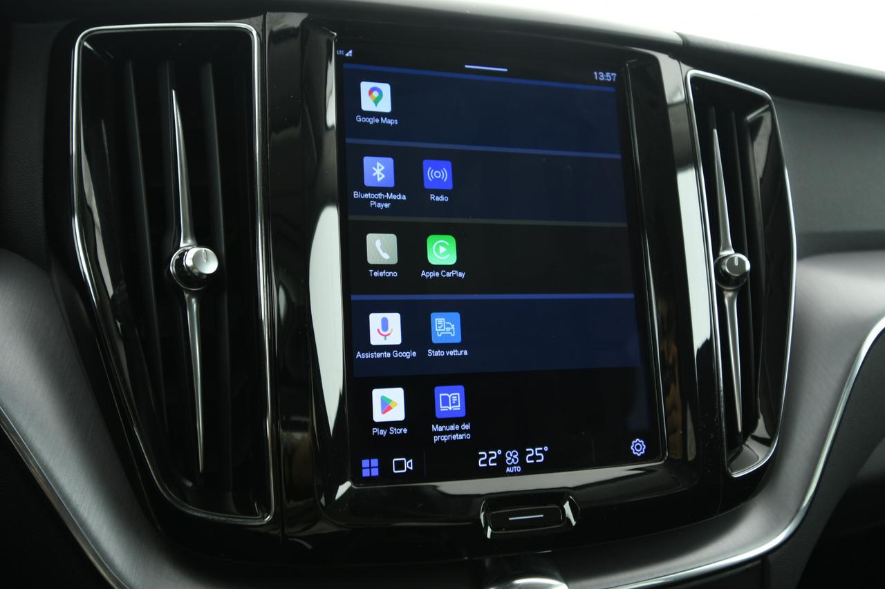 VOLVO XC60 2.0 b4 Momentum Pro awd auto CAMERA+C18"