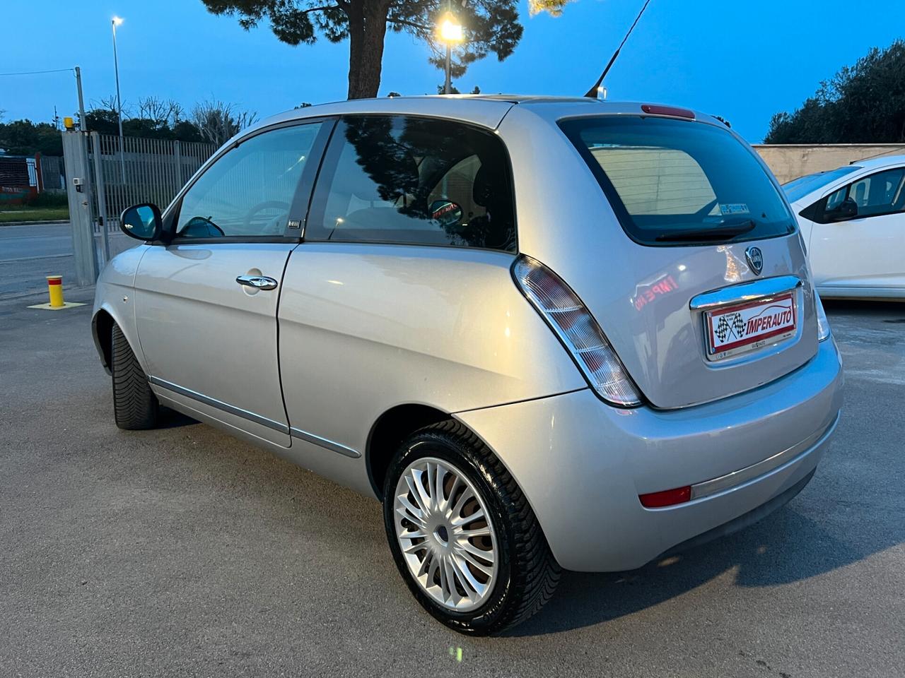 Lancia Ypsilon 1.2 Diva TAGLIANDATA