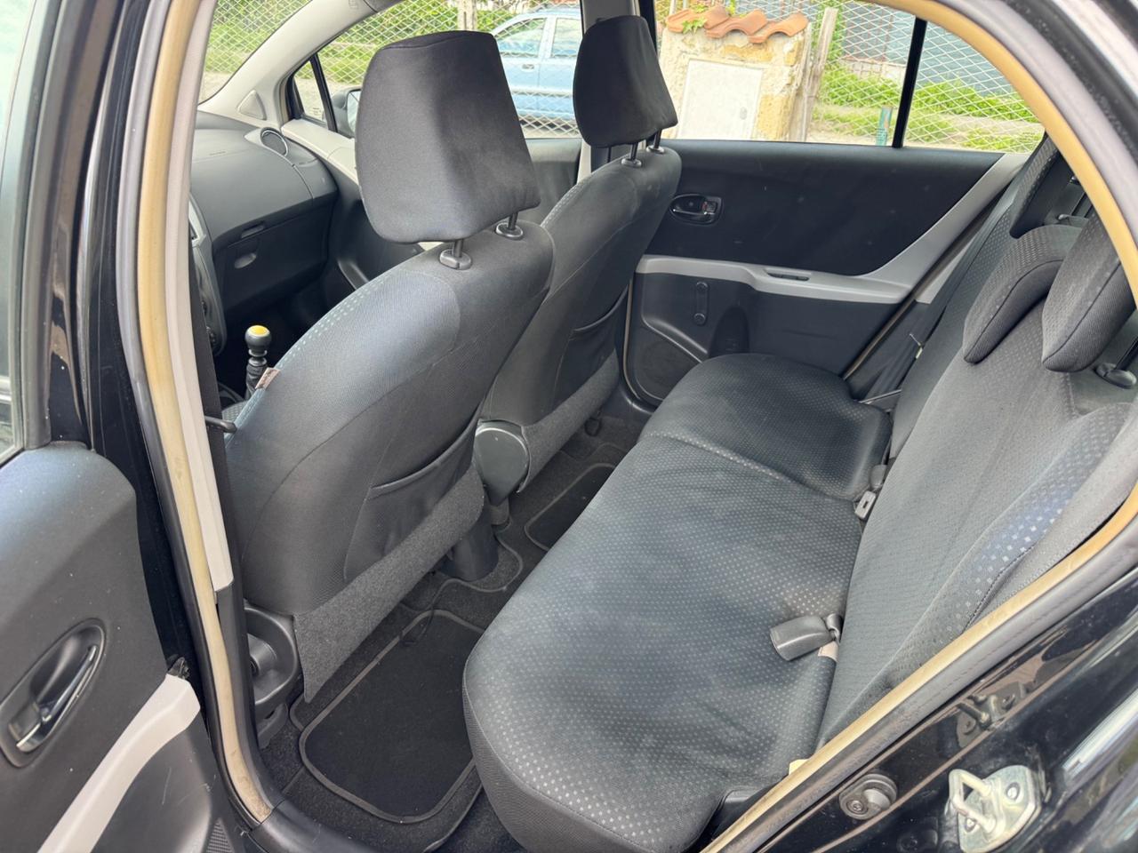 Toyota Yaris 1.3 5 porte Sol NEOPATENTATI