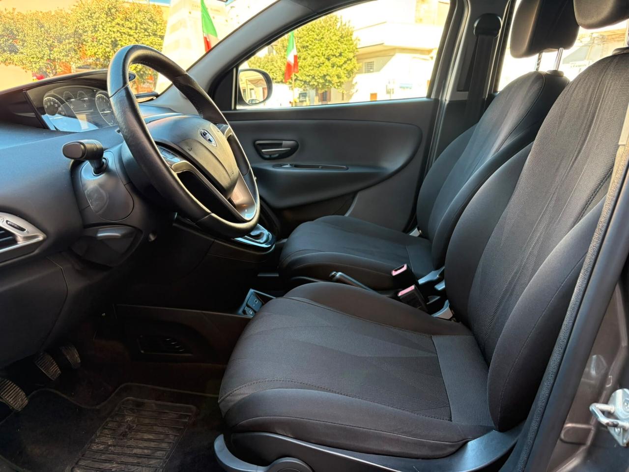 LANCIA YPSILON 1.2 BENZINA ANNO 2020 51KW PERFETTA