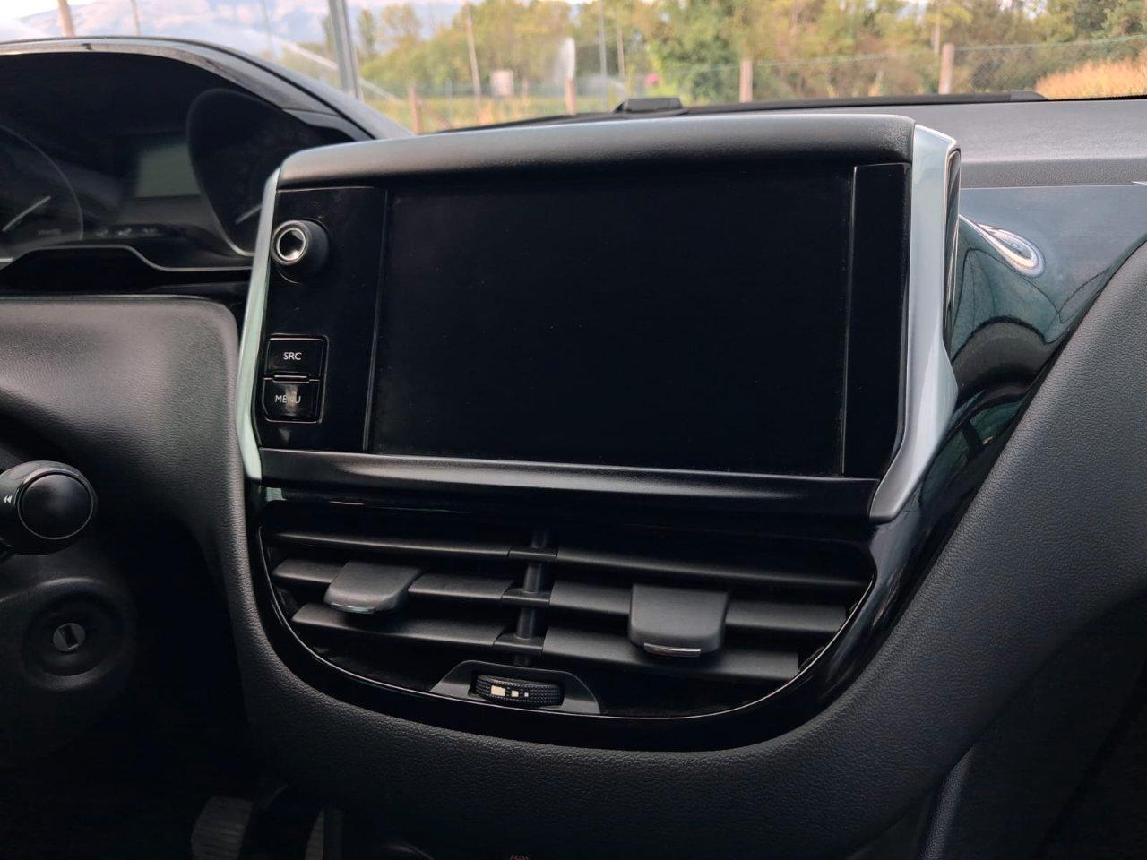 Peugeot 208 5 Porte 1.6 bluehdi Touch 75cv