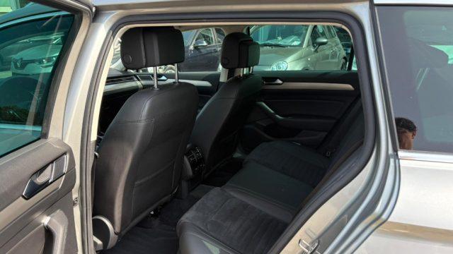 VOLKSWAGEN Passat Variant 2.0 TDI DSG Highline BlueMotion Technology