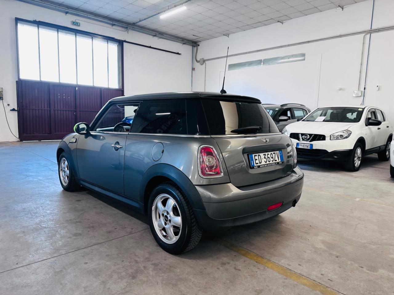 Mini 1.6 16V One (72kW)