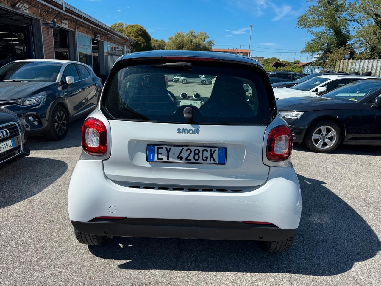 Smart ForTwo 1000 52 kW MHD coupé pure