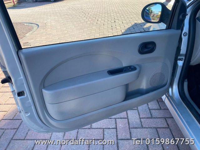 RENAULT Twingo 1.2 8V Le Iene NEOPATENTATI