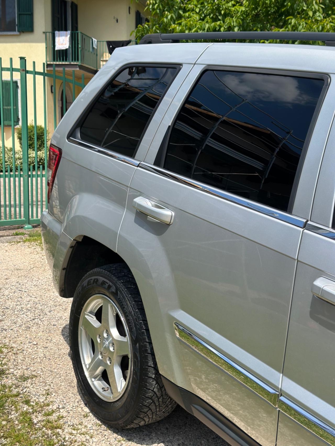 Jeep GRAND CHEROKEE 3.0 V6 CRD OVERLAND KMCERT UNICOPR GARANZ