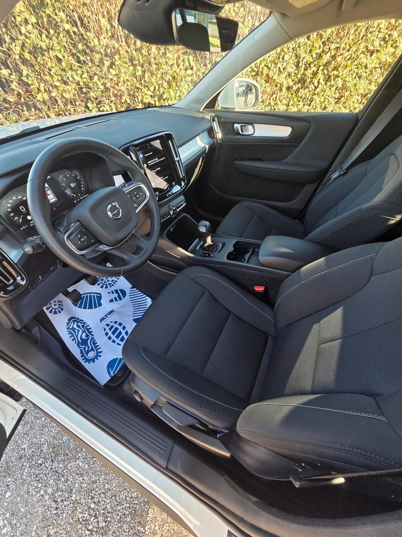 Volvo XC40 T2 Business FINANZIABILE