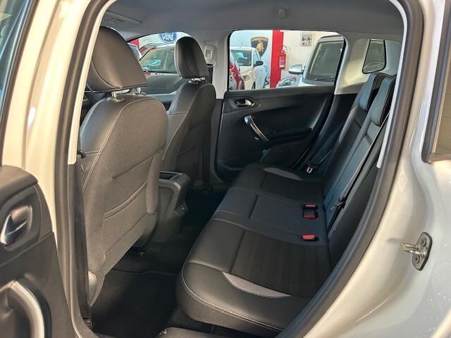 Peugeot 2008 BlueHDi 100 Allure PROMO