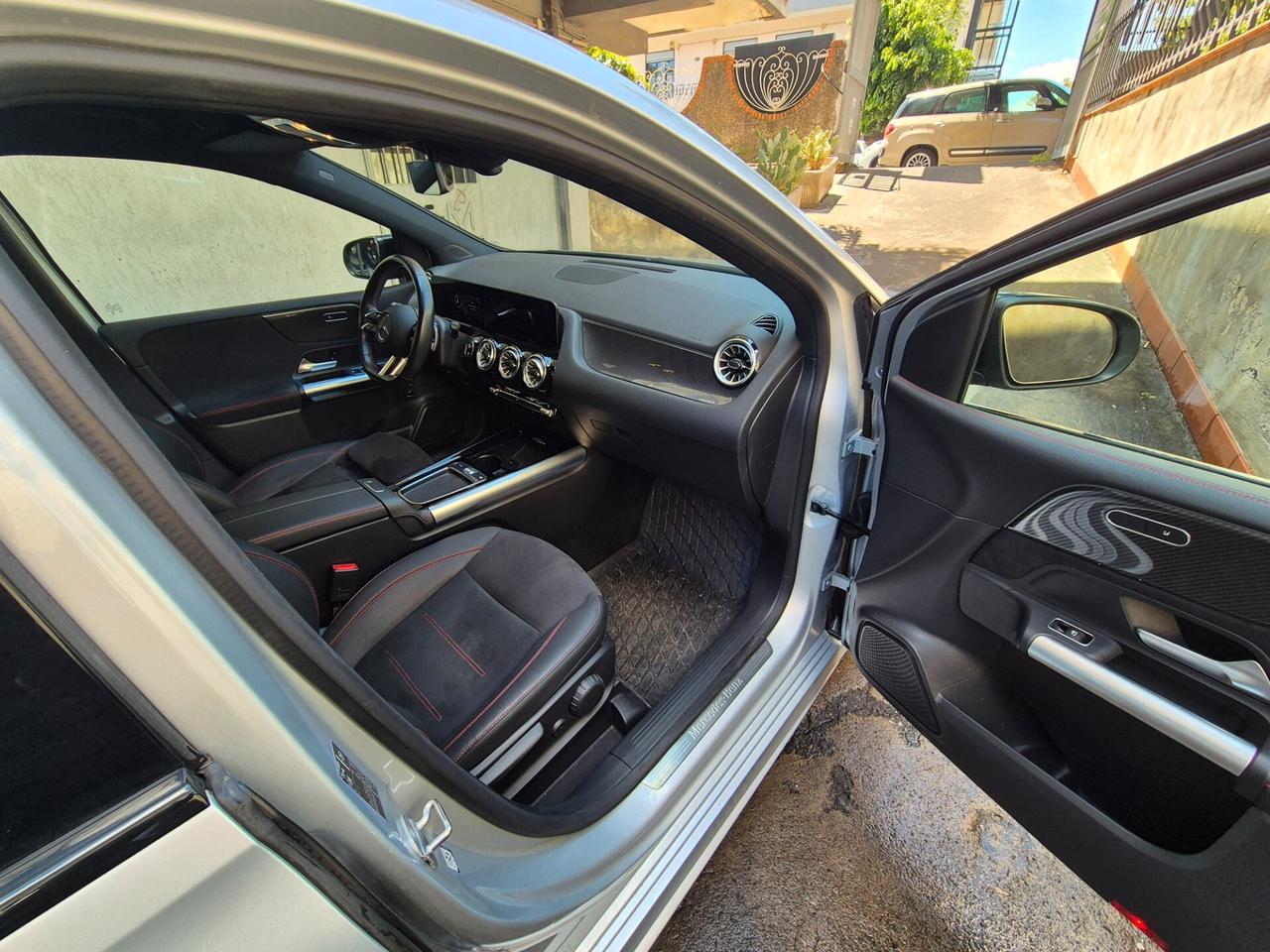 Mercedes-benz B 180 d Automatic AMG Line Premium Plus