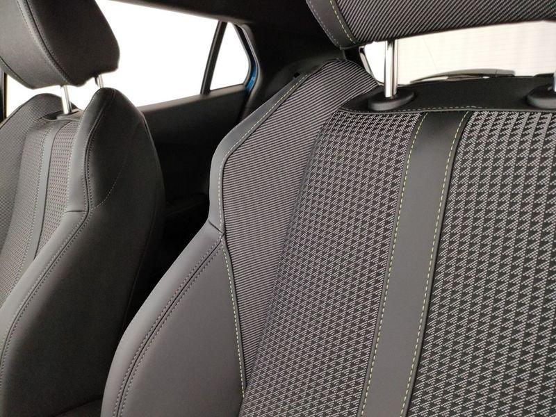 Peugeot 2008 BlueHDi 130 S&S EAT8 GT