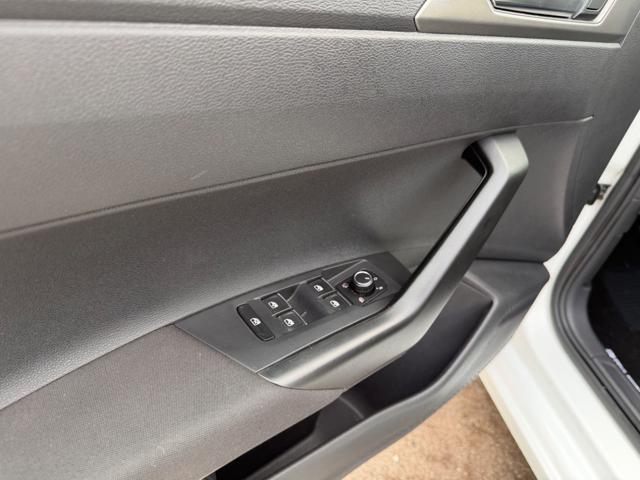 VOLKSWAGEN Polo 1.0 NAVI CARPLAY APPLE&ANDROID+2PDC+CLIMATRONIC