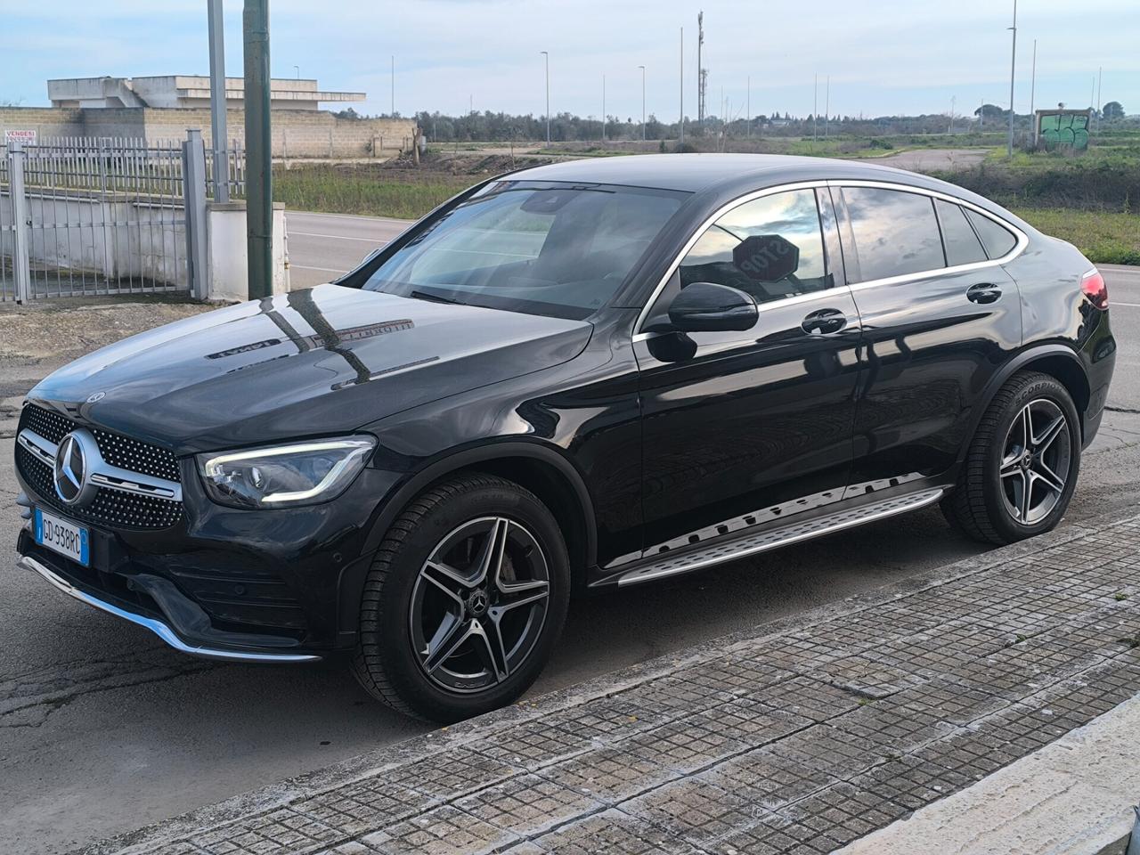 MERCEDES GLC 220 d 4MATIC COUPÉ PREMIUM AMG