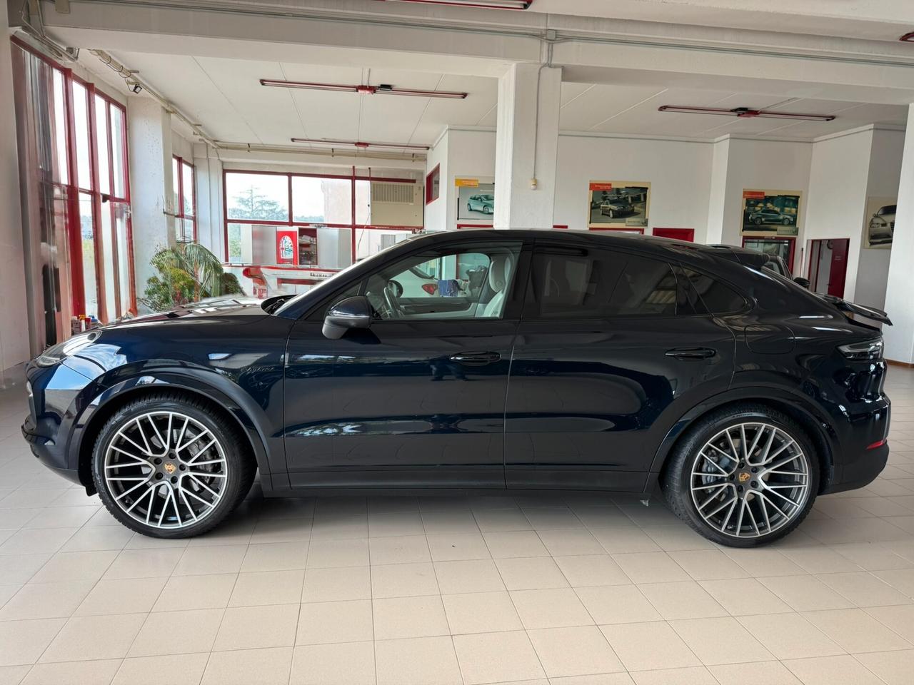 Cayenne Coupé 3.0 V6 E-Hybrid Tetto vetro R.Lega 22"
