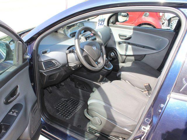 LANCIA Ypsilon 1.2 69 CV 5 porte Silver