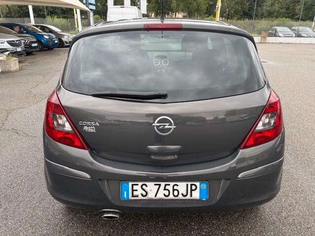 Opel Corsa 1.4 16V 5 porte Sport