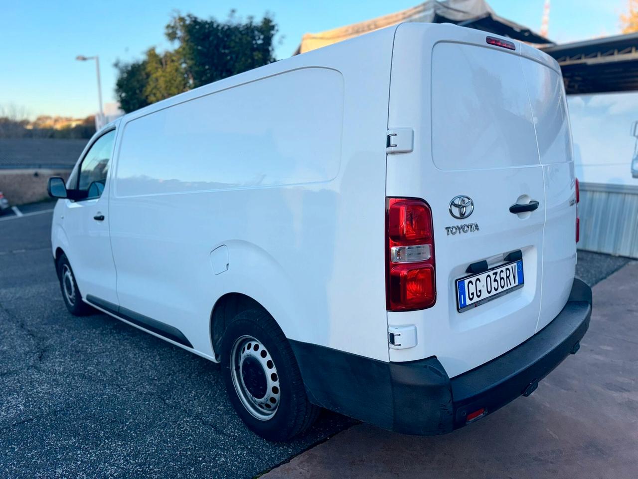 Toyota Proace 2.0D 122cv S&S MT L2 14q Comfort