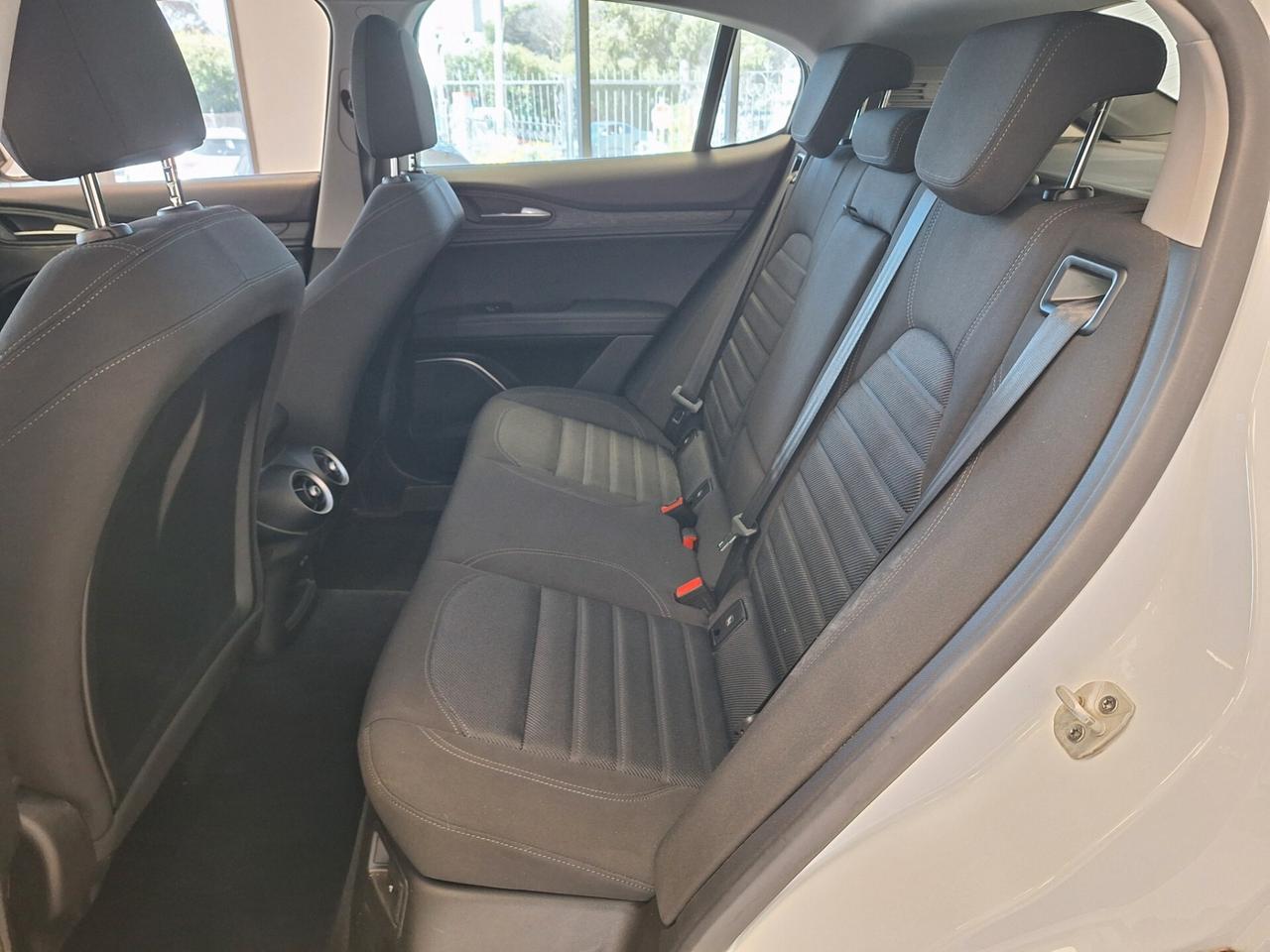 Alfa Romeo Stelvio 2.2 Turbodiesel 190 CV AT8 Q4 Business