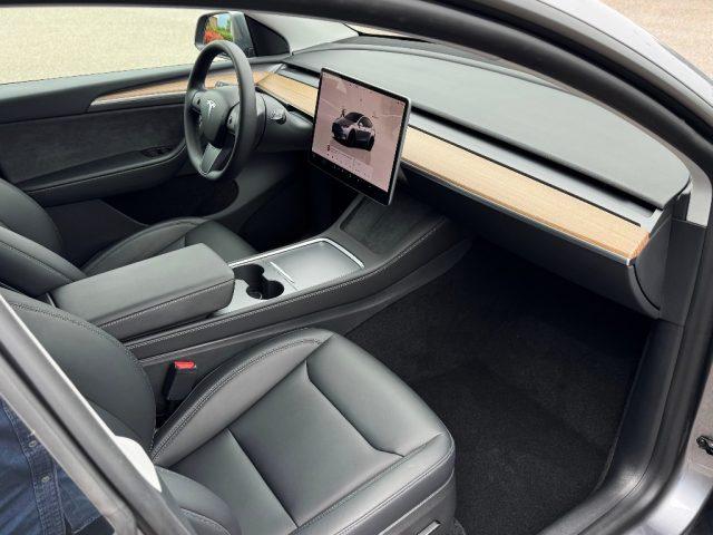 TESLA Model Y PERFORMANCE AWD DUAL MOTOR *AUTOPILOT AVANZATO*