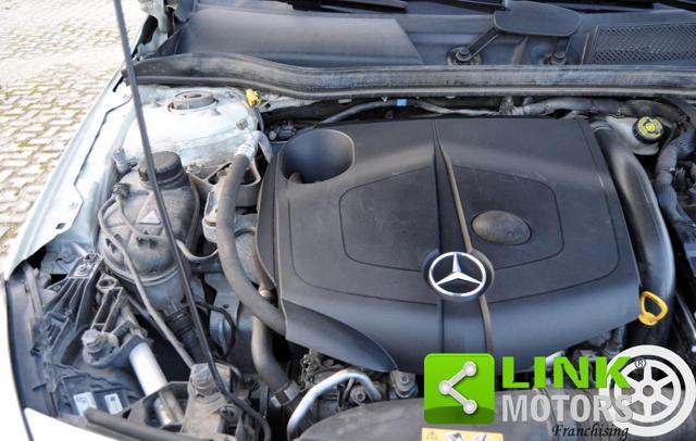 MERCEDES-BENZ A 200 d Automatic Premium