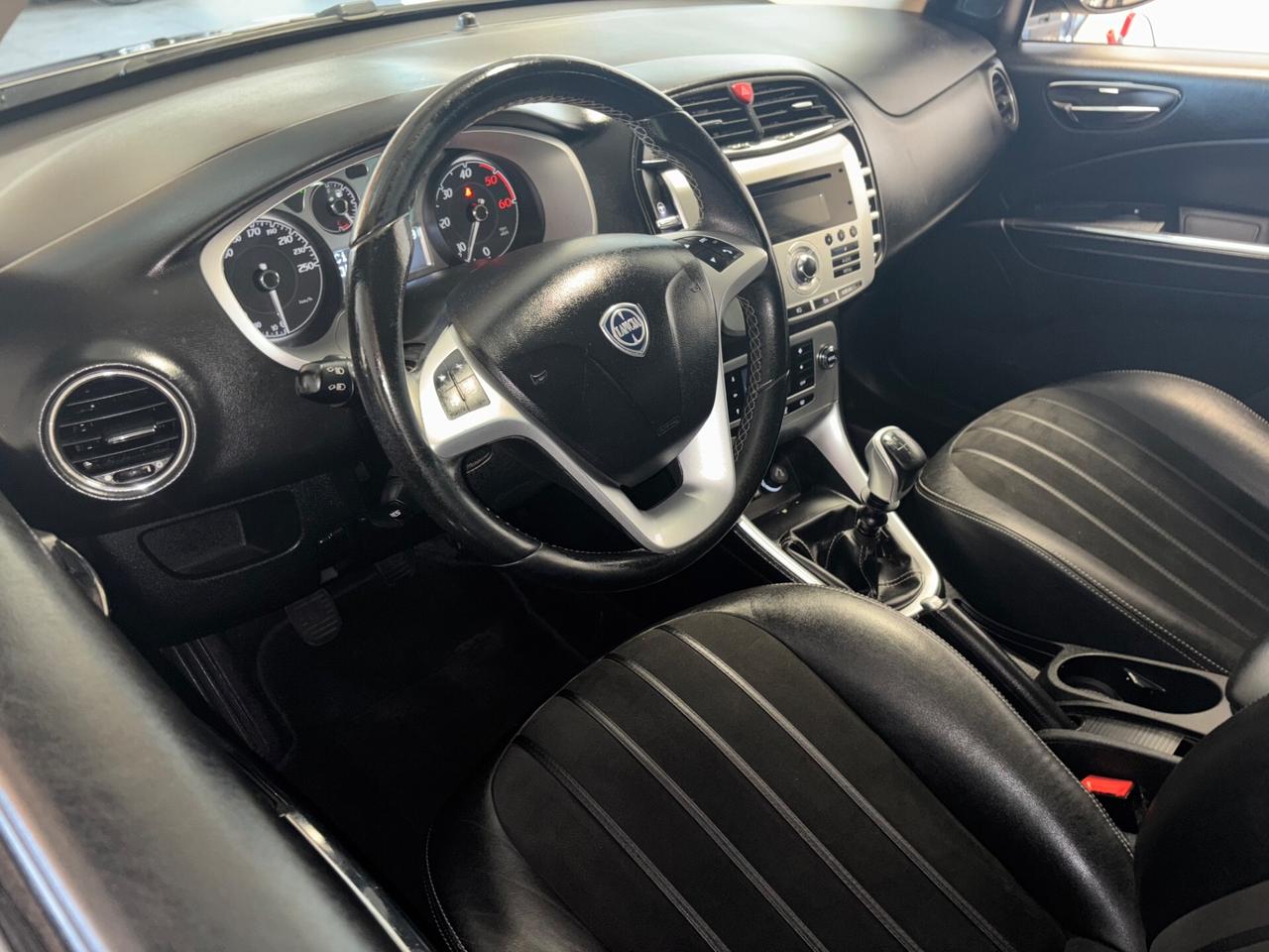 Lancia Delta 1.6 MJT Gold Edition