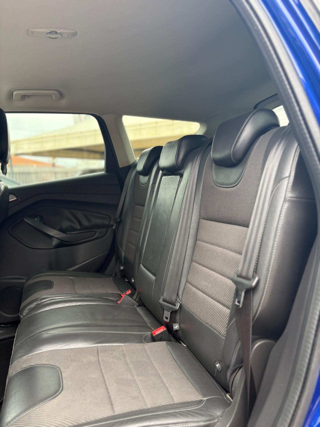 Ford Kuga 2.0 TDCI 140 CV 4WD Titanium