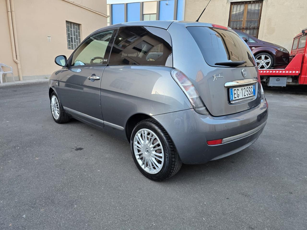 Lancia Ypsilon 1.2 69 CV Diva perfetta unico proprietario 70 mila km possibilita garanzia 12 mesi