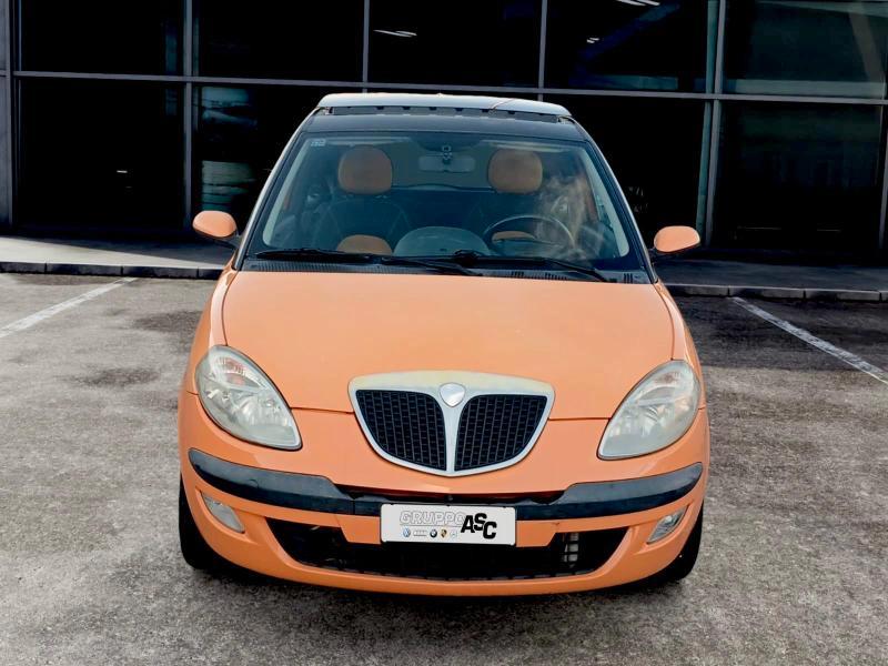 Lancia Ypsilon 1.2 BENZ 80 CV 16v Oro OK NEOPATENTATI