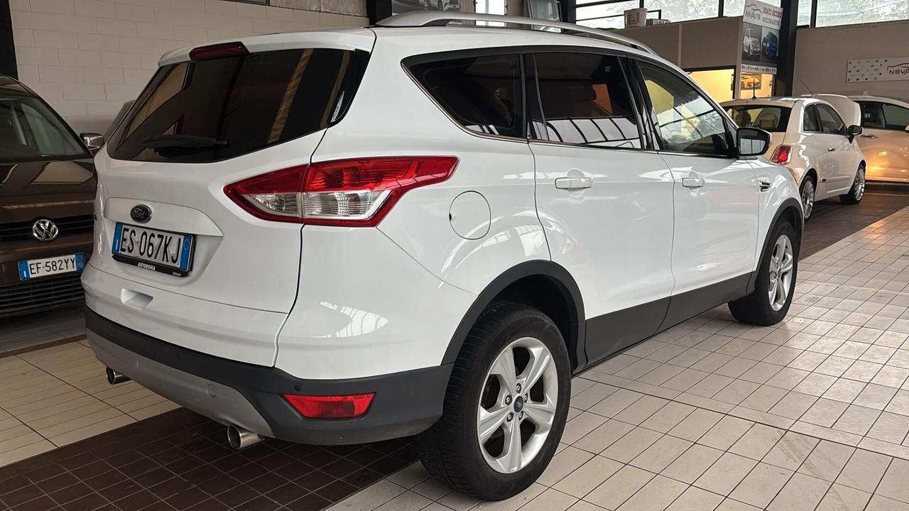 Ford Kuga 2.0 TDCI 140 CV 4WD Powershift