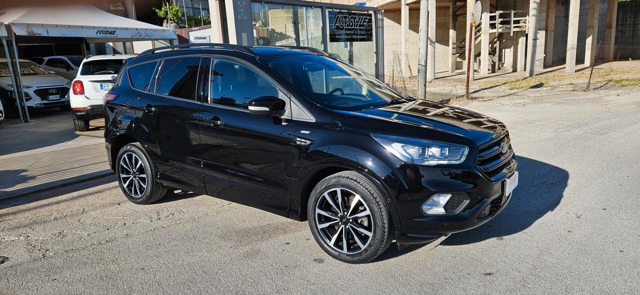 Ford Kuga 1.5 TDCI 120CV 2WD ST-Line