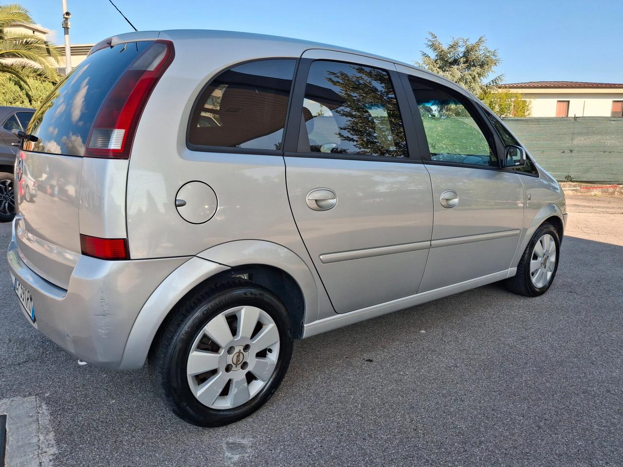 Opel Meriva 1.7 DTI Cosmo-NEOPATENTATI