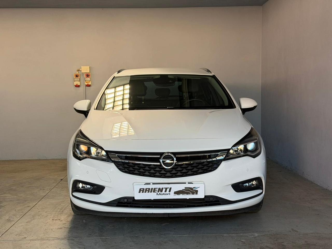 Opel Astra Sports Tourer 1.0cc INNOVATION 105cv - 1 PROPRIETARIO FULL OPT.