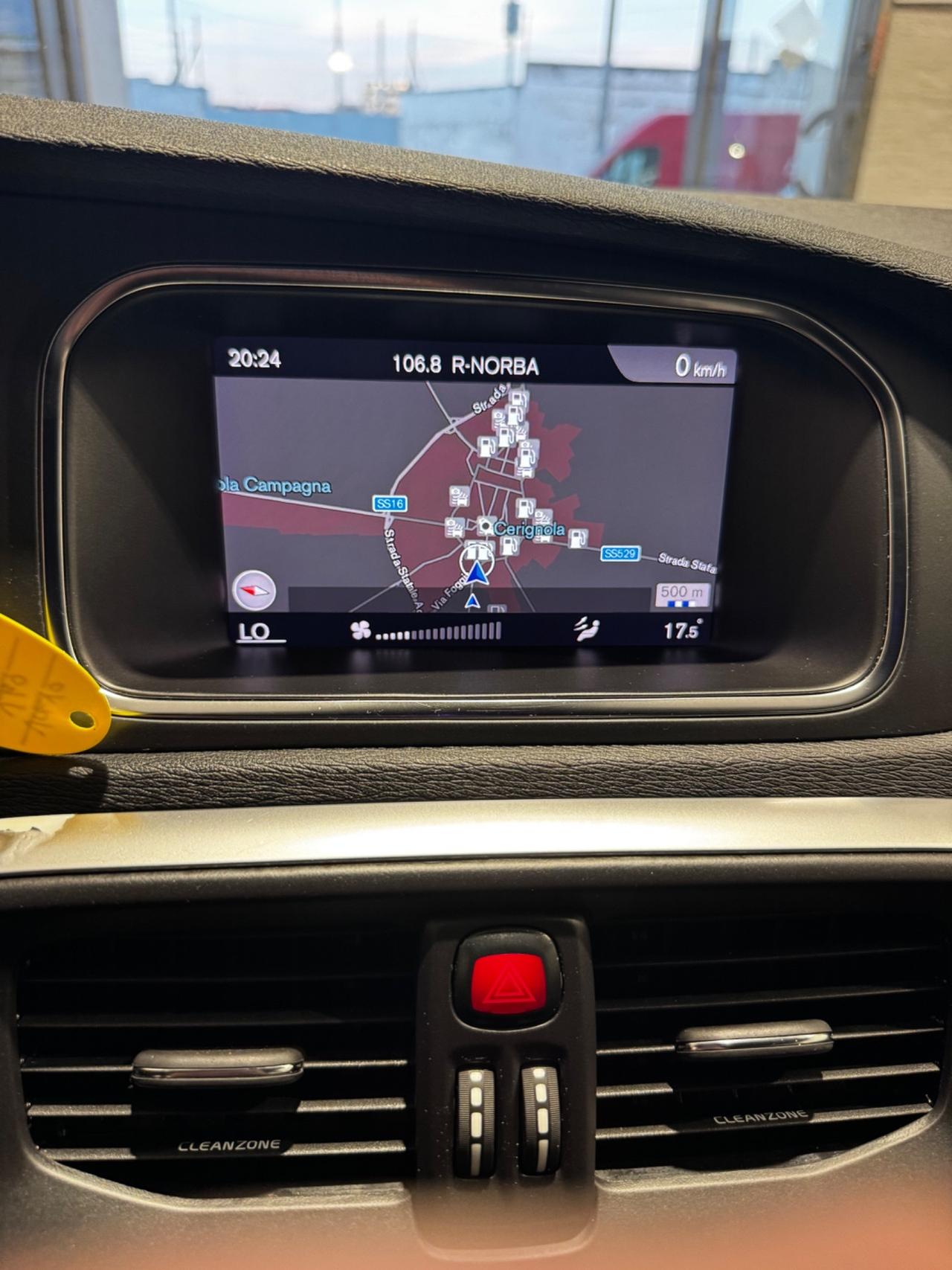 Volvo V40 D2 R-design
