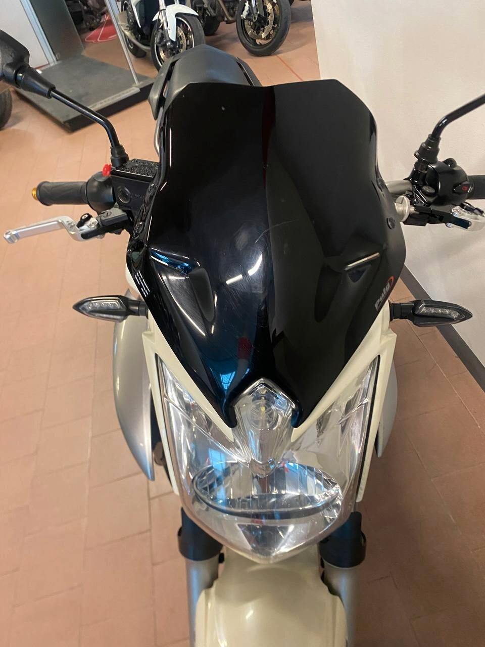 Yamaha XJ6