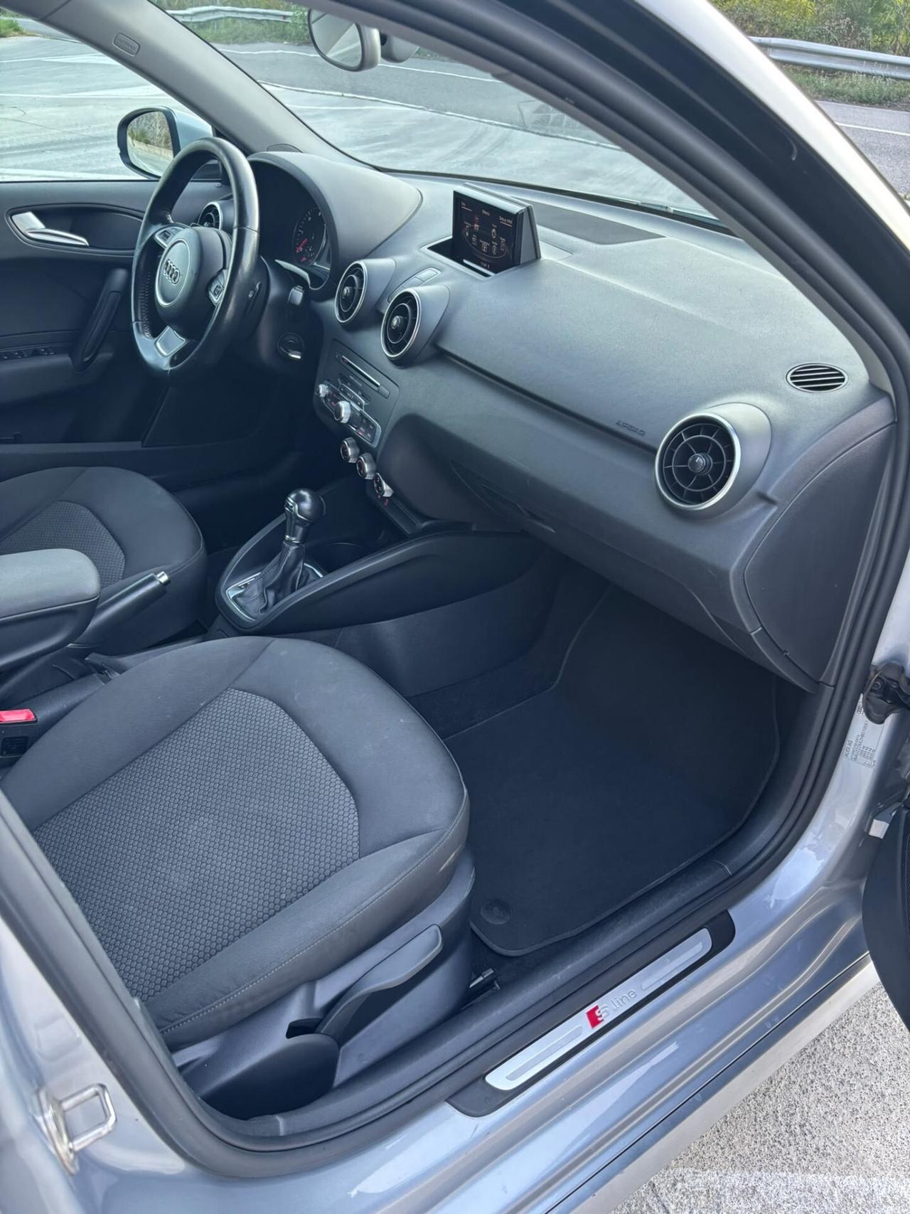 AUDI A1 STRONIC SLINE 2016