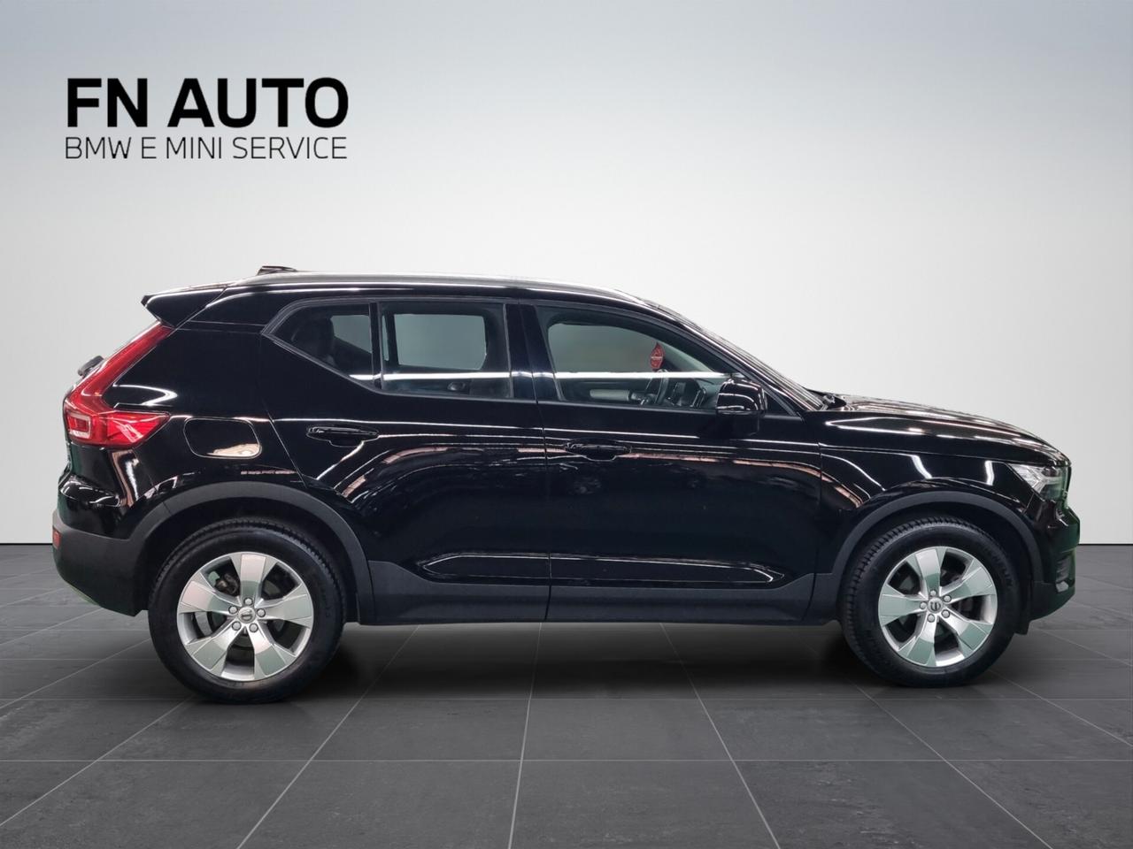 Volvo XC40 T2 Geartronic Momentum Pro