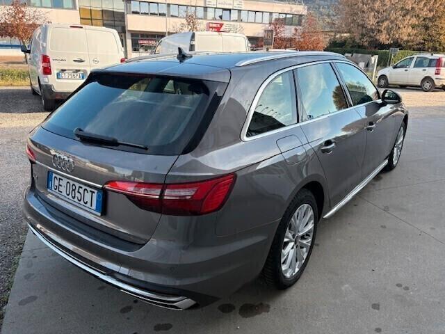 Audi A4 Avant 30 TDI/136 CV S tronic Business Advanced