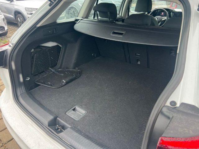 VOLKSWAGEN Golf Variant 2.0 TDI Life AppConnect, Virtual, ACC, Km certific