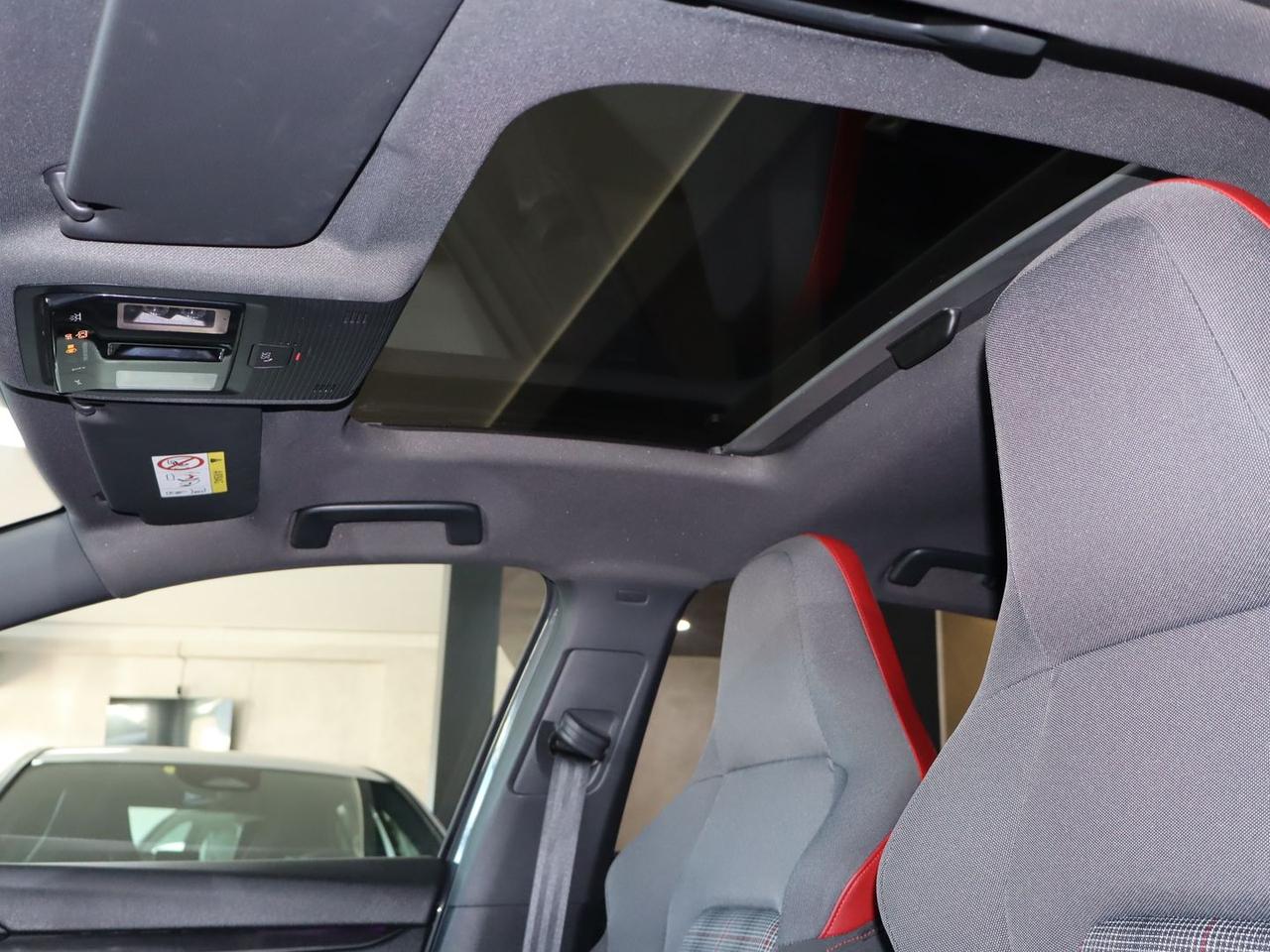 Volkswagen Golf GTI Ultimate 2.0 TSI GTI #10253