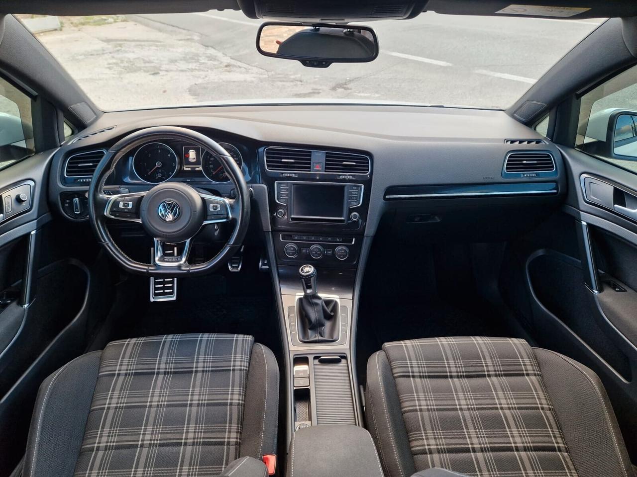 Volkswagen Golf 7..5 GTD 2.0 TDI 184cv