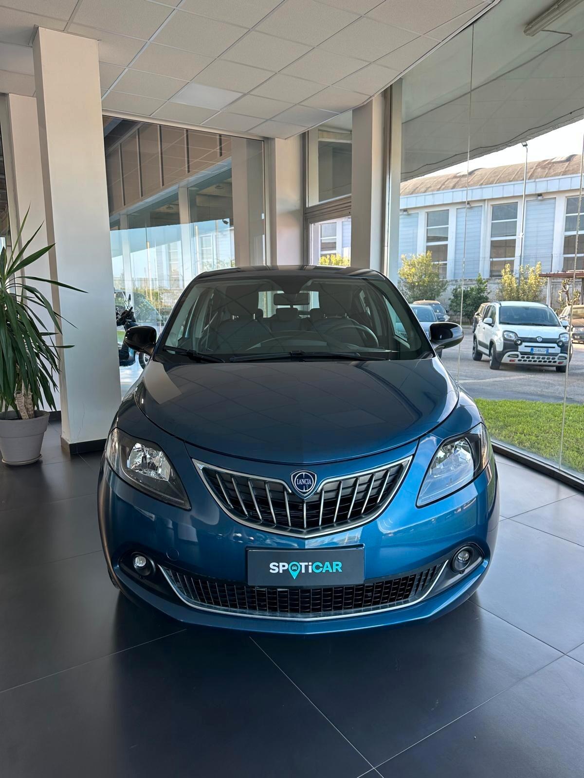 Lancia Ypsilon 1.0 FireFly 5 porte S&S Hybrid Platino