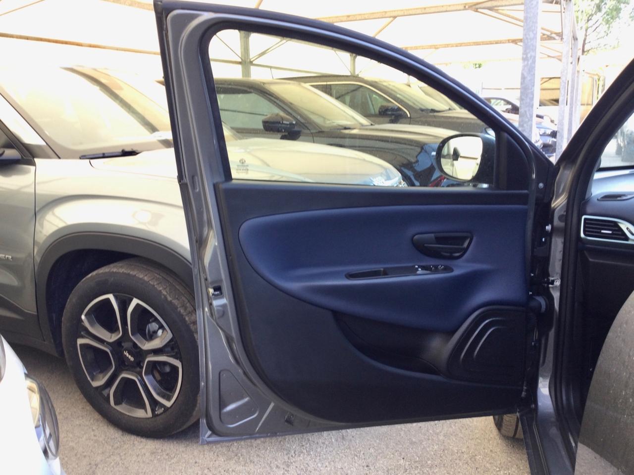 Lancia Ypsilon 1.0 FireFly 5 porte S&S Hybrid Platino