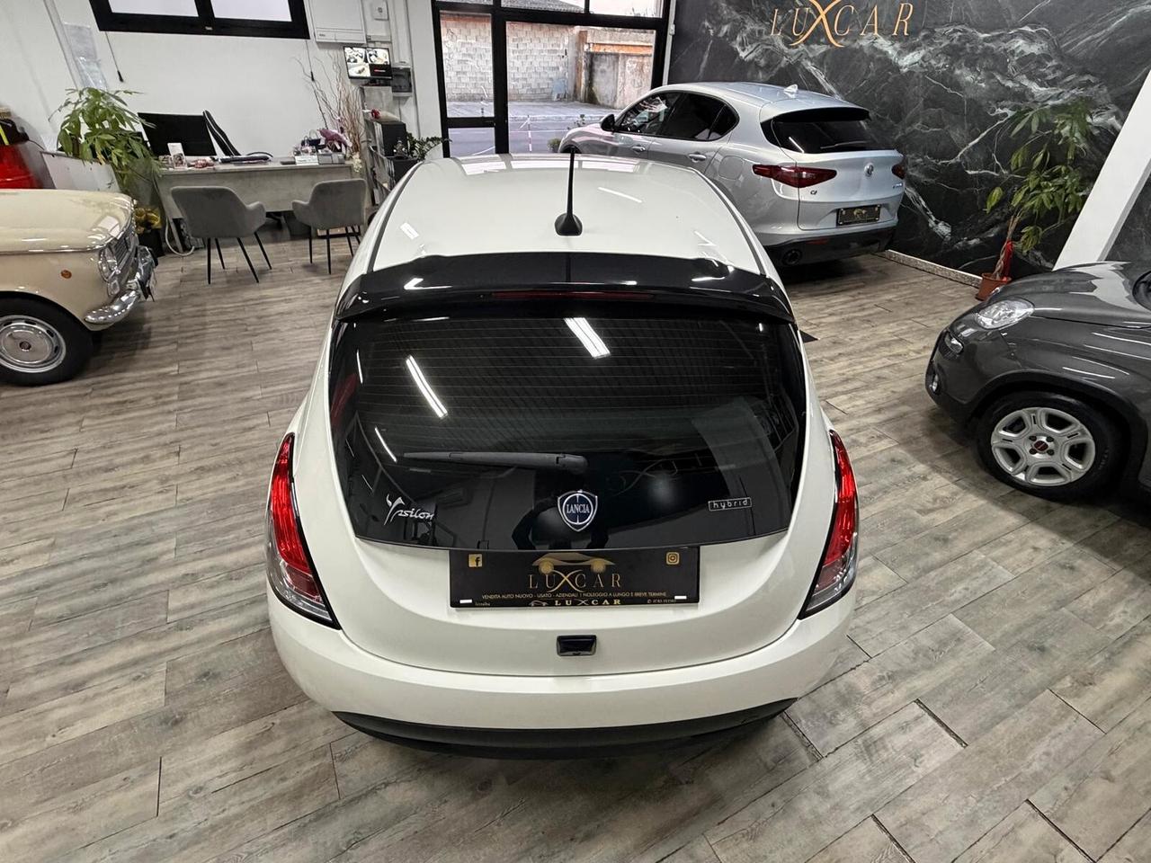 Lancia Ypsilon 1.0 FireFly 5 porte S&S Hybrid Gold