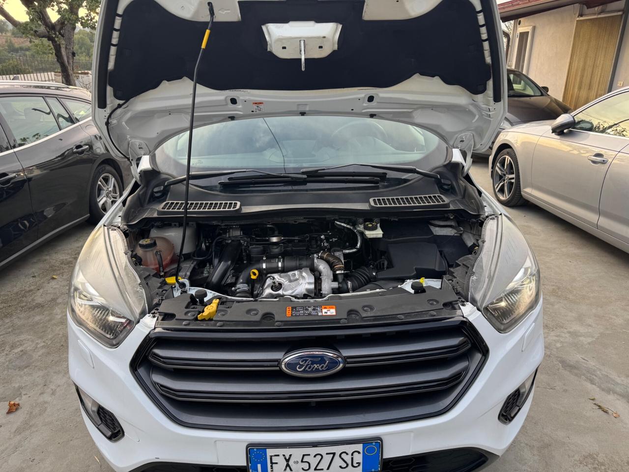 Ford Kuga 1.5 TDCI 120 CV S&S 2WD ST-Line