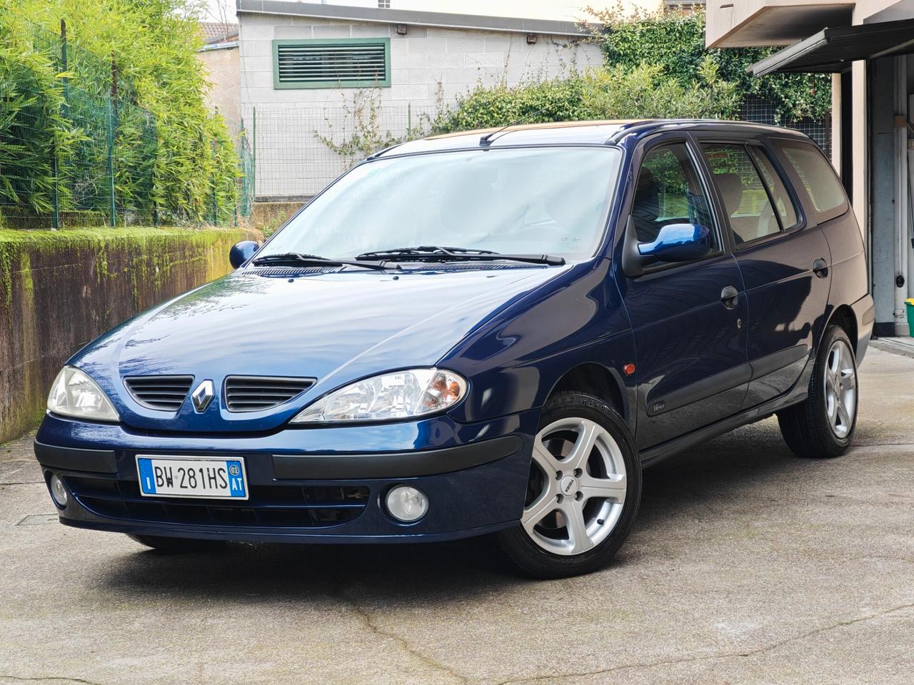 Renault Mégane SW 1.6 BENZINA 107cv / 89.000km / Unipro
