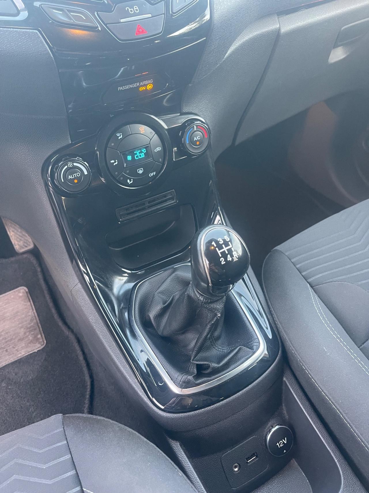 Ford Fiesta Titanium 1.2 60cv