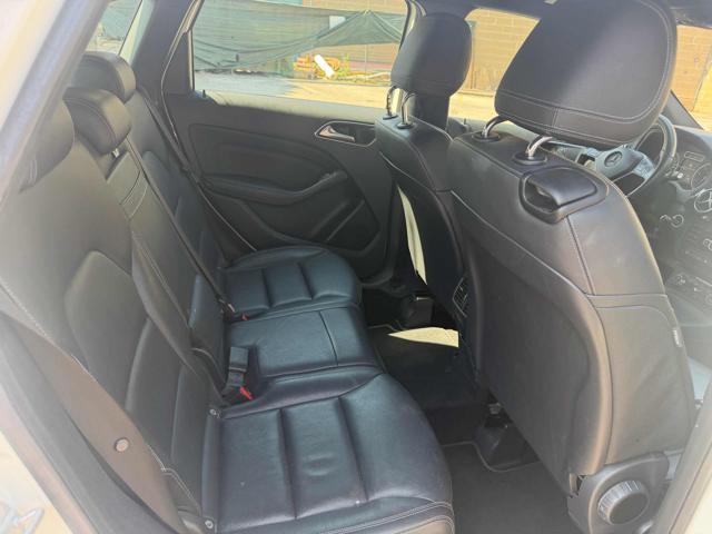 MERCEDES-BENZ B 180 BlueEFFICIENCY Premium senza nessun lavoro da fare