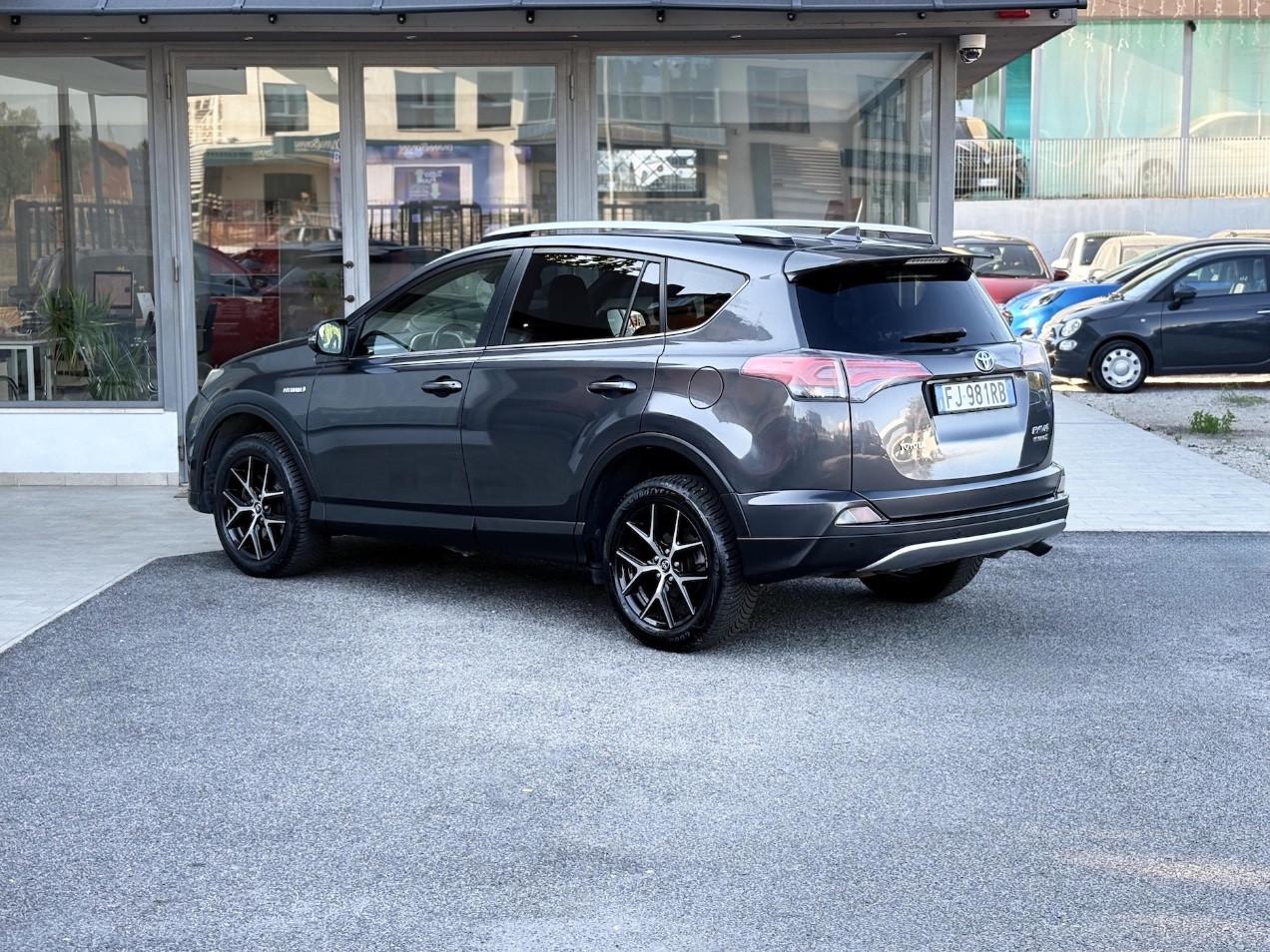 Toyota RAV4 5 Porte 2.5 Hybrid 155CV E6 - 2017