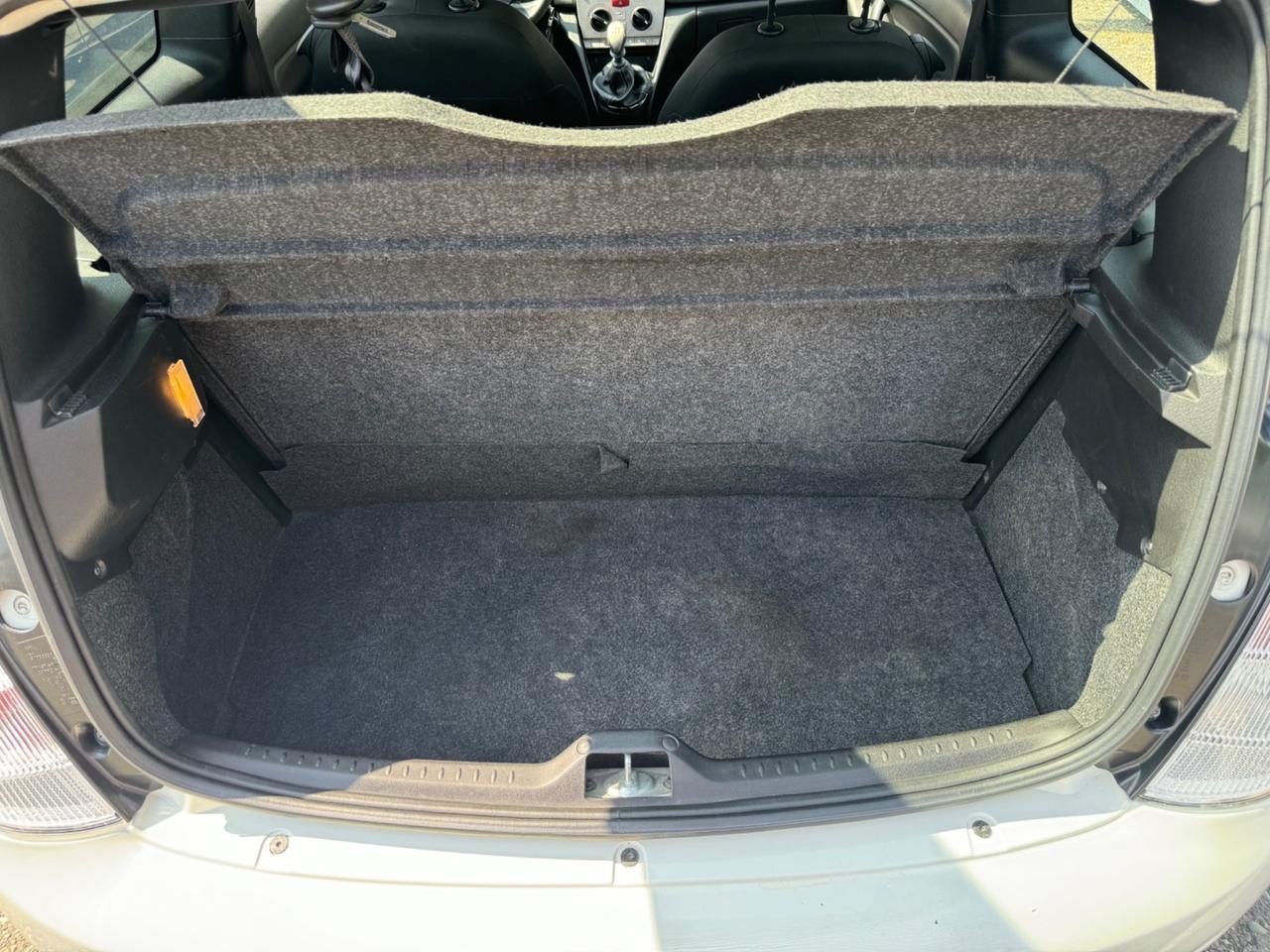 Lancia Ypsilon 1.2 Benz Unyca 2012 EURO5